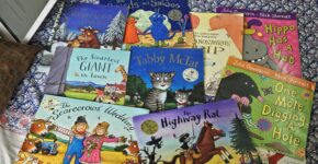 Julia Donaldson book collection for kids sorted by age – toddler to early readers